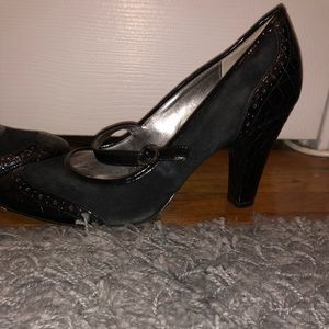 Anne Klein heels, size 9